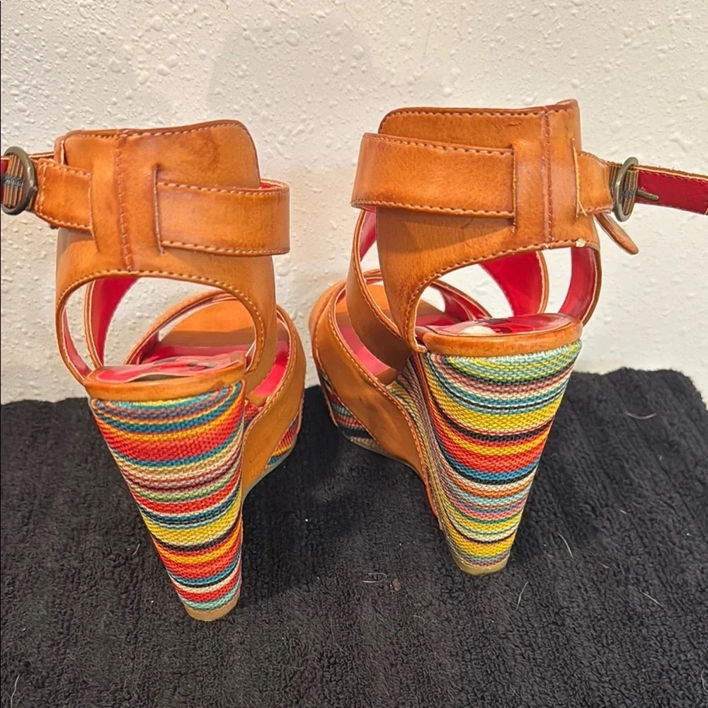 Unlisted Orange Wedges with Satin Knot Design